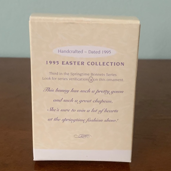 Hallmark Springtime Bonnets Easter Collection 1995 #3 in Series - Picture 3 of 7